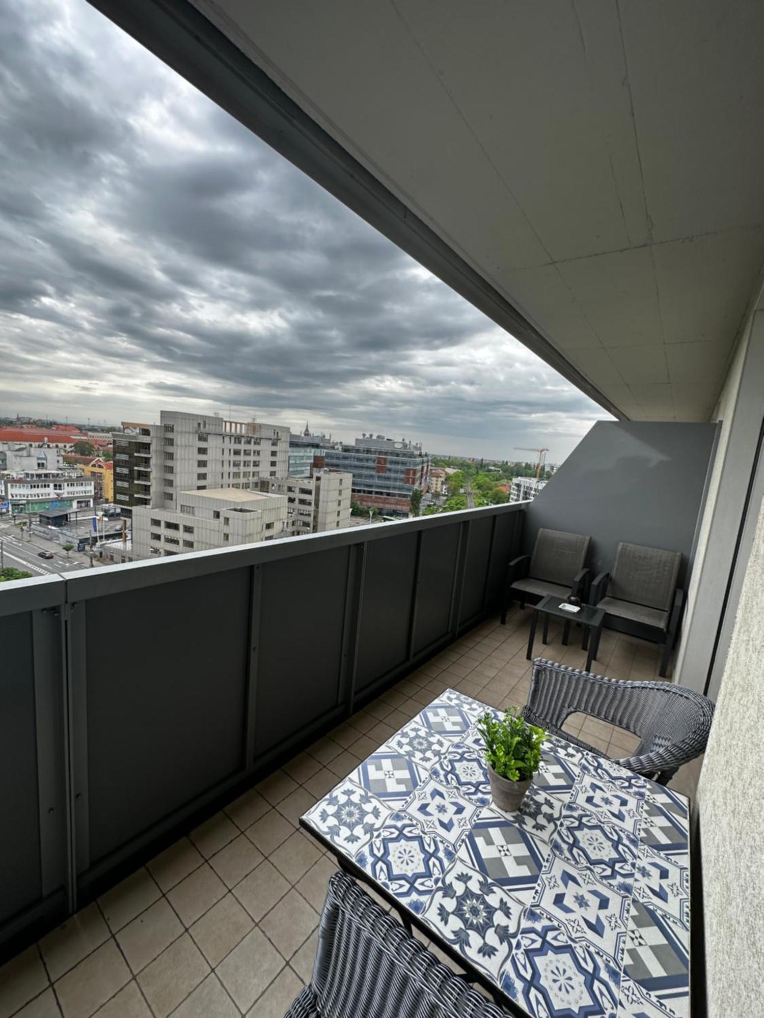 Central Apartment Timişoara Extérieur photo